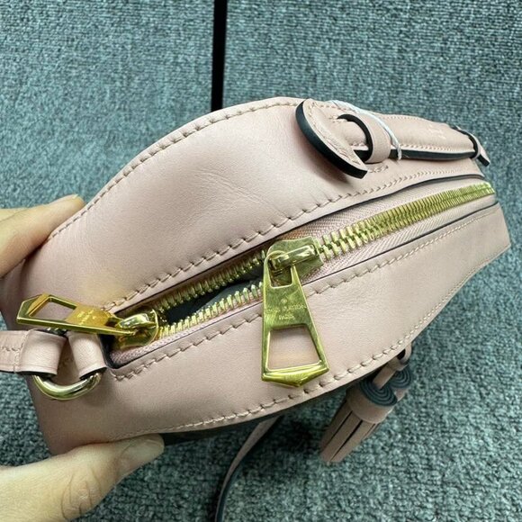 Louis Vuitton Saintonage Monogram Crossbody Bag fbcco1050-102125 - Picture 6 of 15